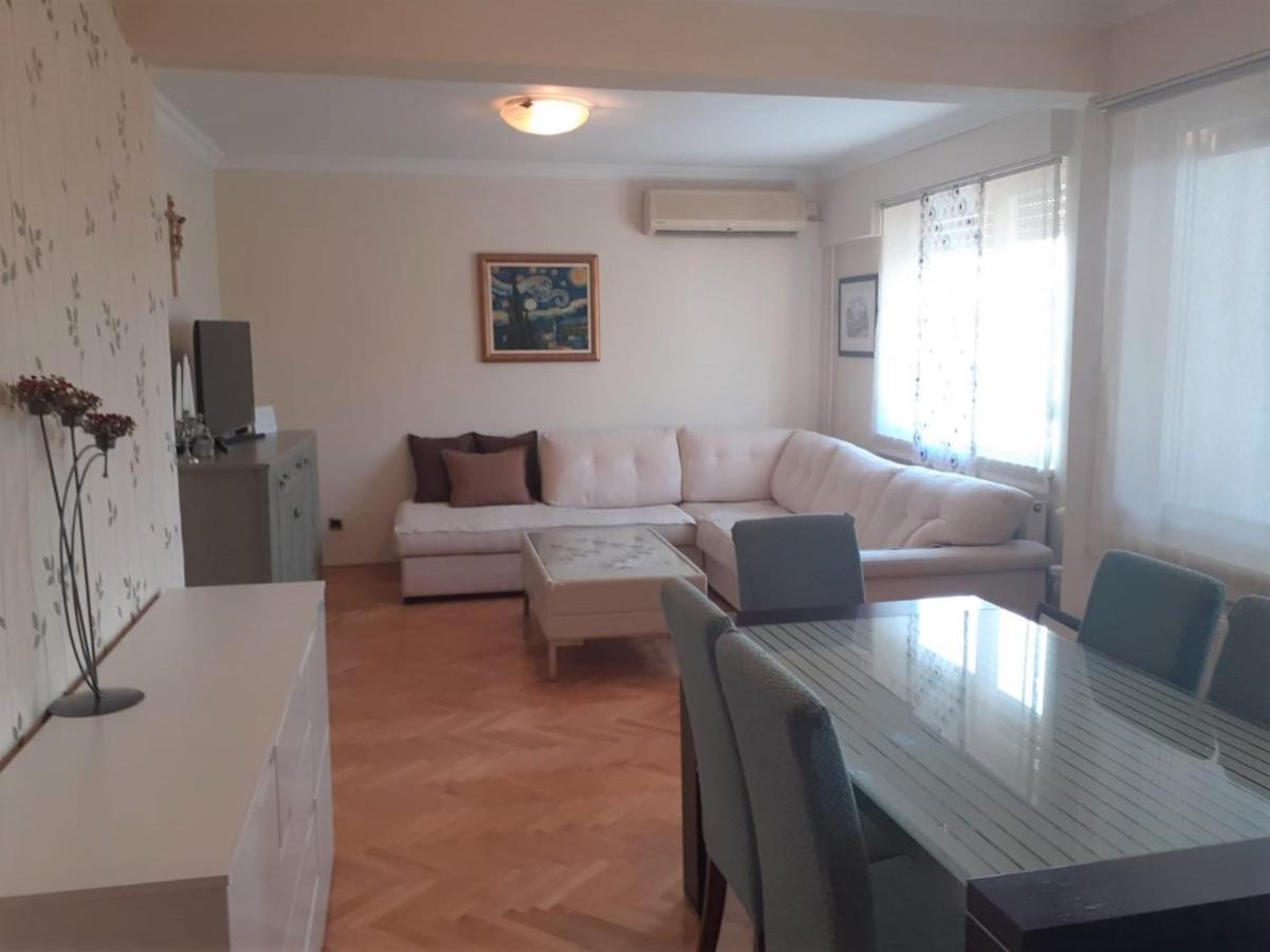 Spacious 80M2 Apartment In The Center Ljubuški Eksteriør billede