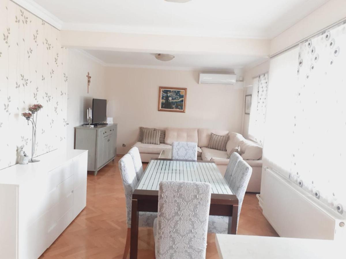 Spacious 80M2 Apartment In The Center Ljubuški Eksteriør billede