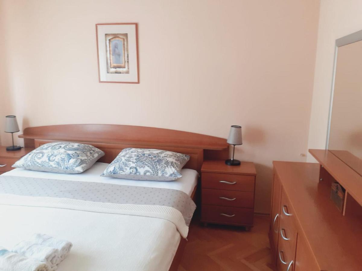 Spacious 80M2 Apartment In The Center Ljubuški Eksteriør billede