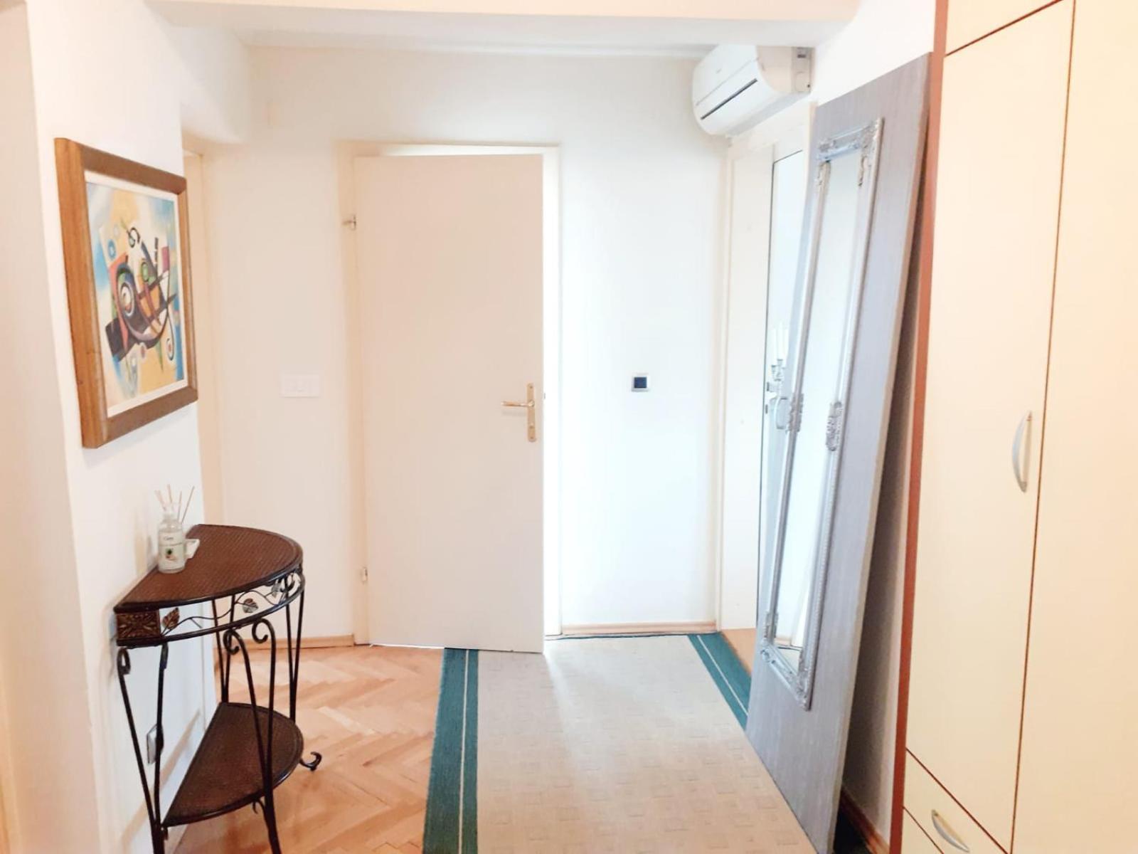 Spacious 80M2 Apartment In The Center Ljubuški Værelse billede